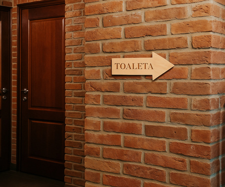 Drewniana tabliczka strzałka z dowolnym grawerem kierunkowa drogowskaz