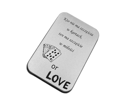 Tradycyjne karty do gry w pudełku z grawerem