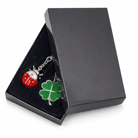 Brelok na szczęście biedronka i koniczynka z grawerem – personalizowany prezent