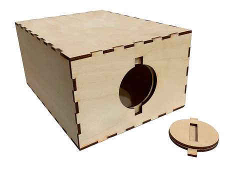 Duża drewniana skarbonka na 18 urodziny – z grawerem na prezent 